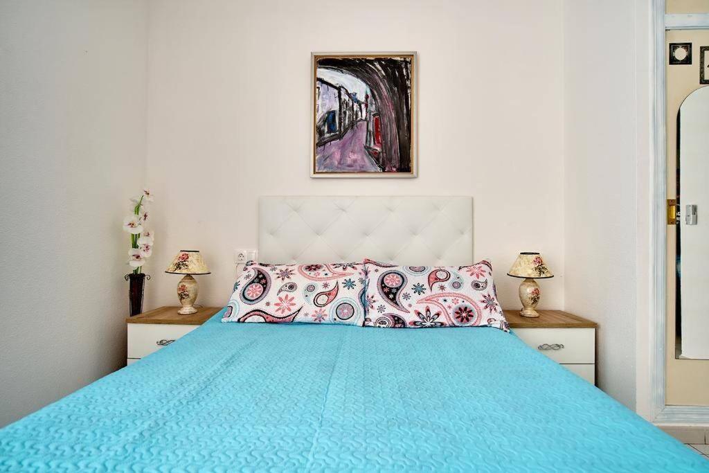 Cozy Studio Apartment Near The Beach Торевиеха Екстериор снимка